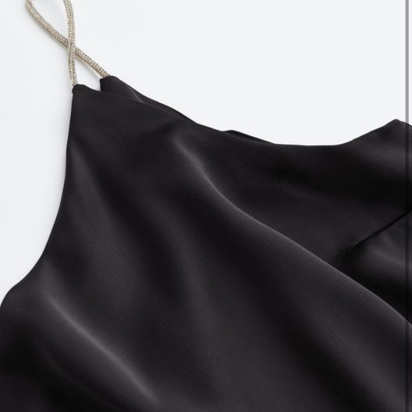 Black satin jumpsuit - Picture 5 of 7